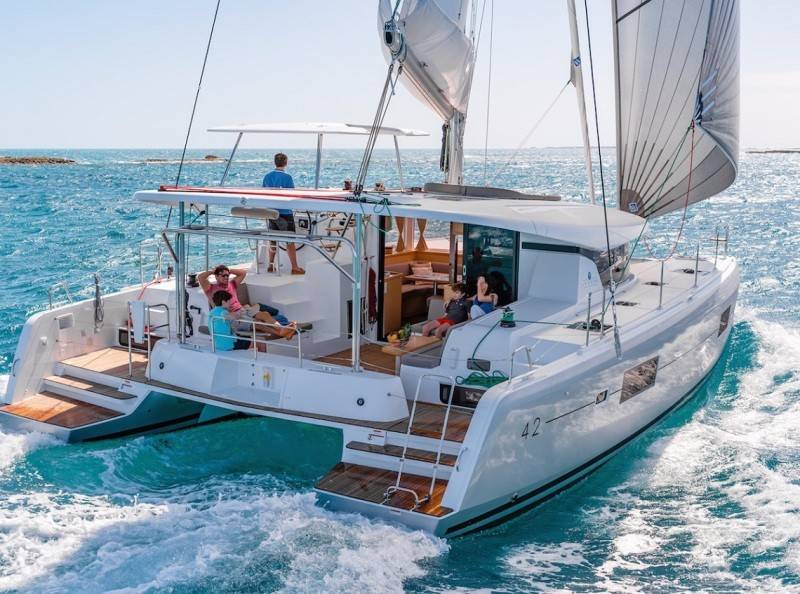 Lagoon 42 - 4