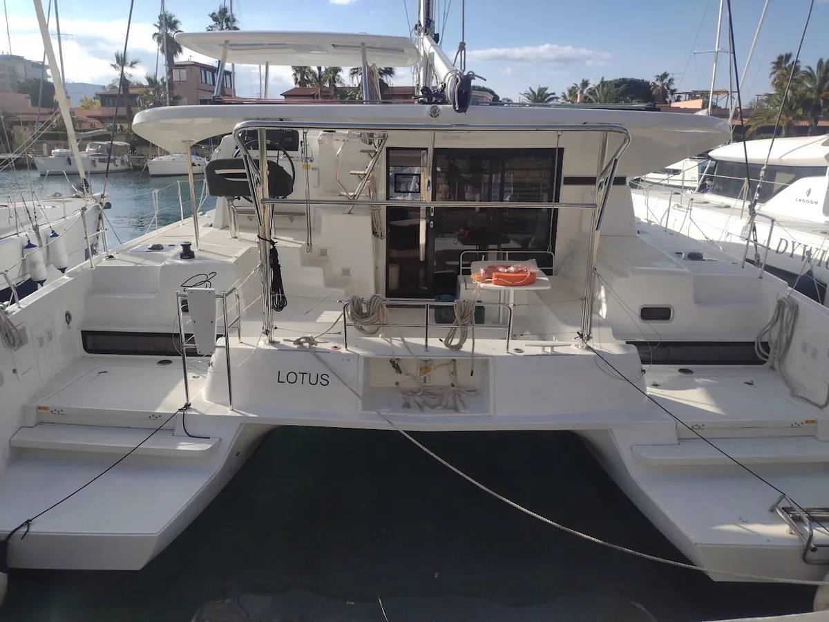 Lagoon 42 - 4