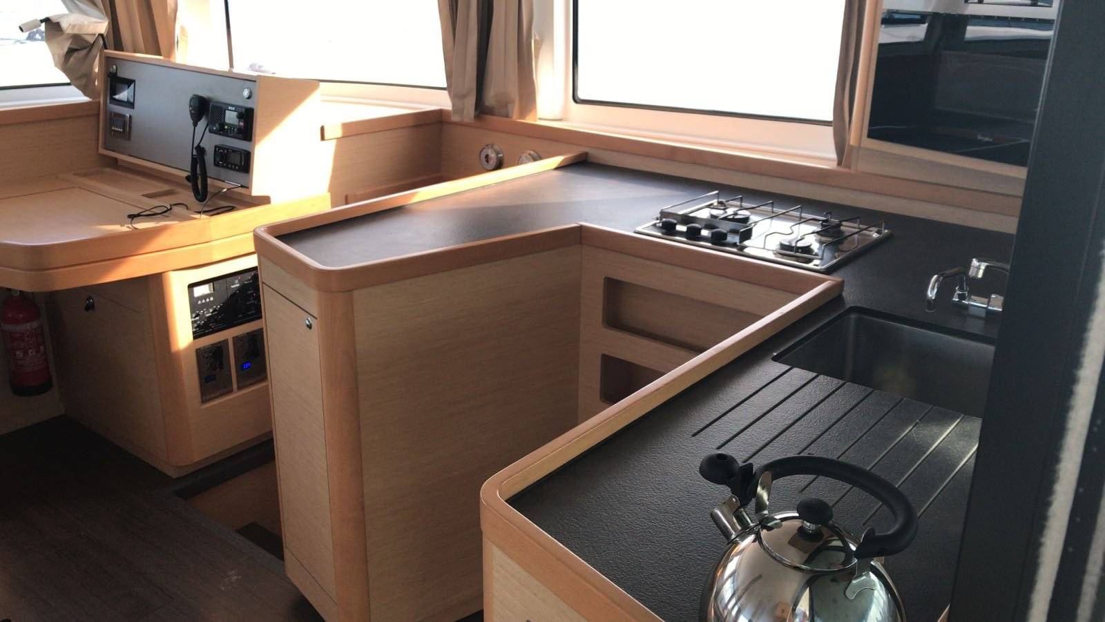 Lagoon 42 - 5