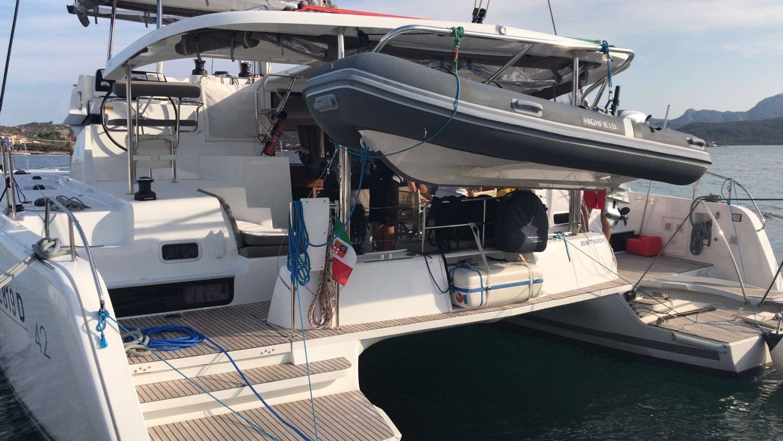 Lagoon 42