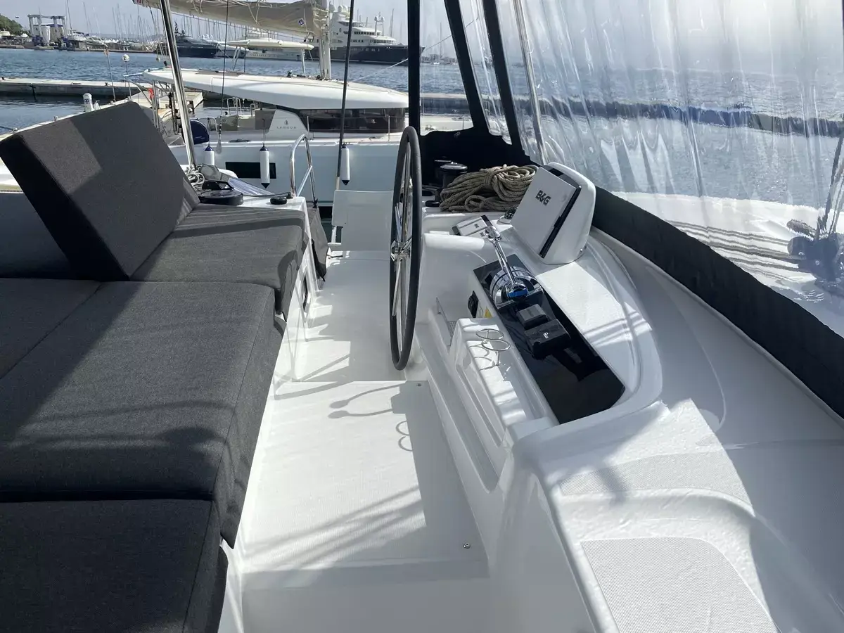 Lagoon 42 - 2