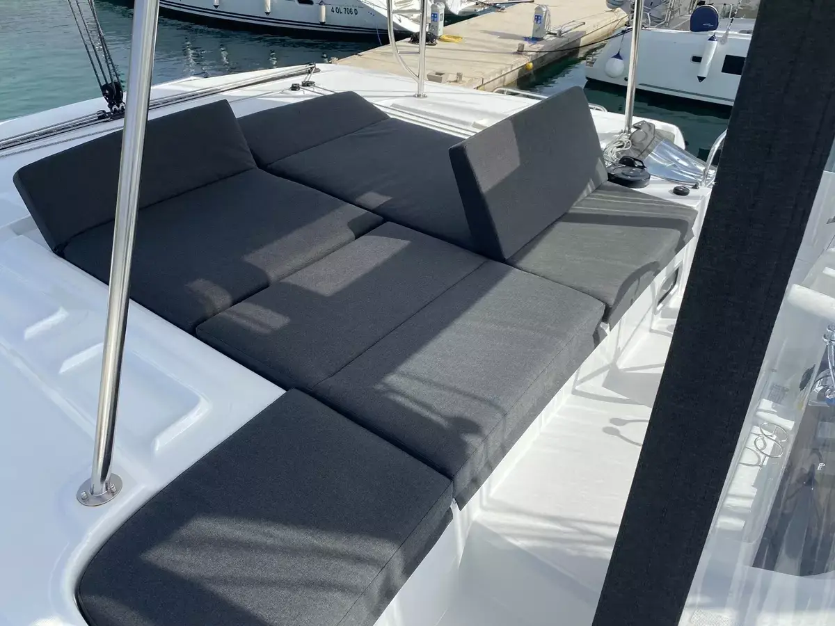 Lagoon 42 - 3
