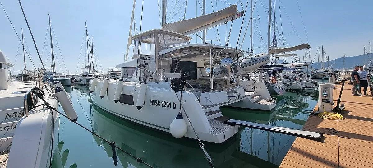 Lagoon 42 - 3