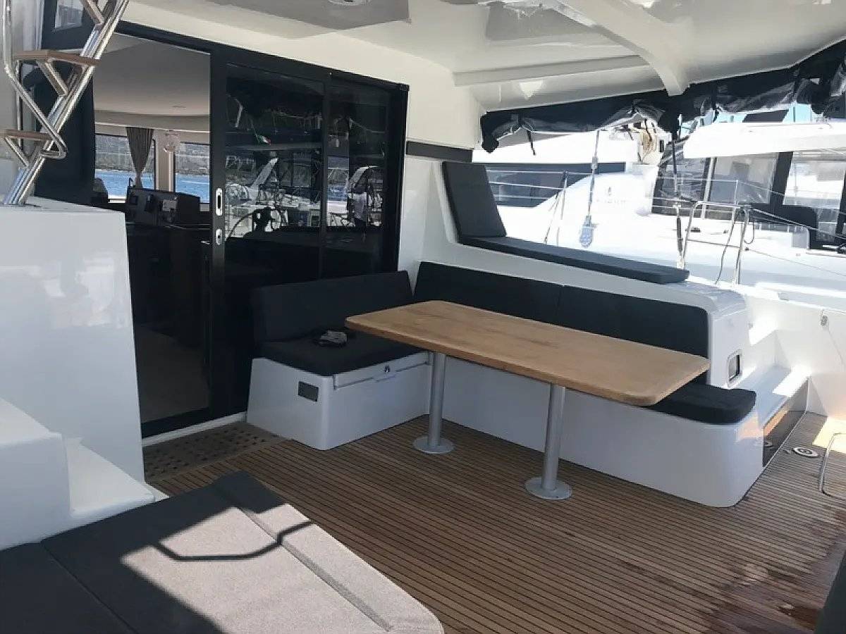 Lagoon 42 - 4