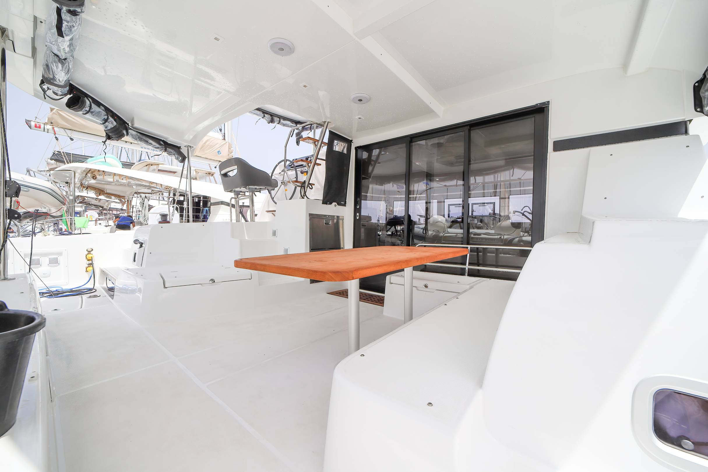 Lagoon 42 - 3