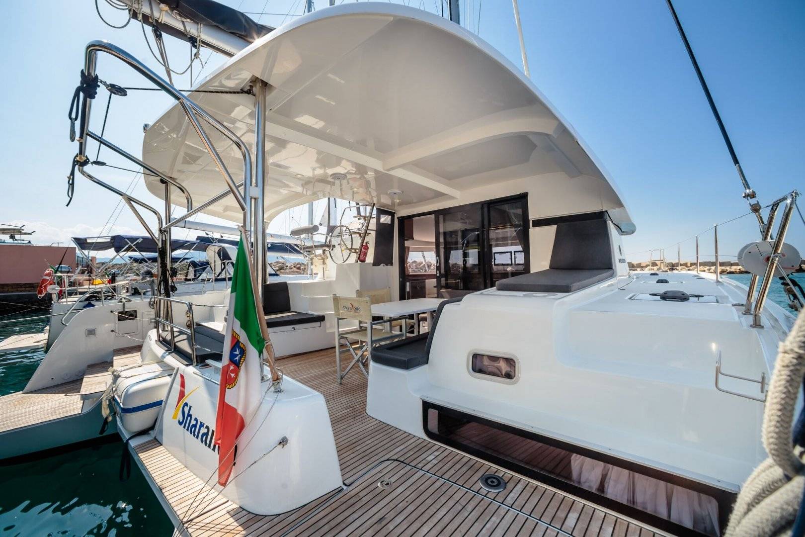 Lagoon 42 - 3