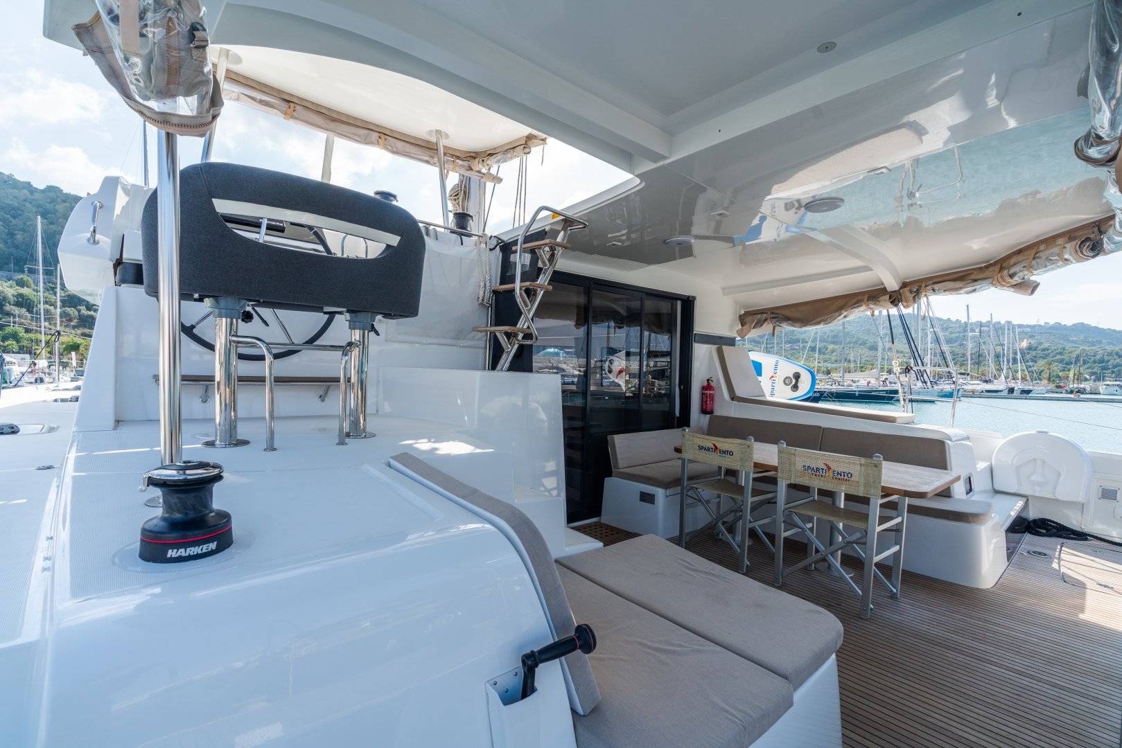 Lagoon 42 - 4