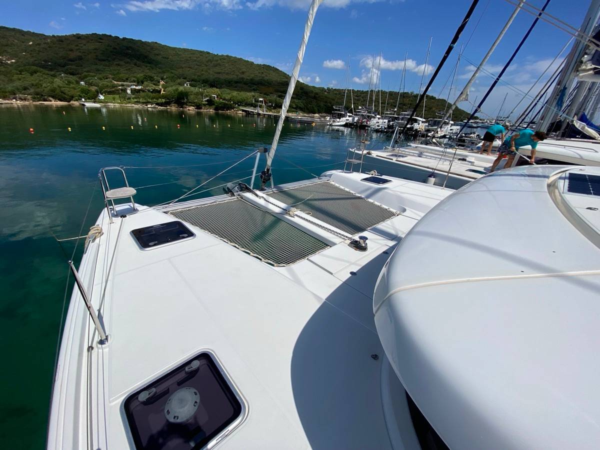Lagoon 42 - 4