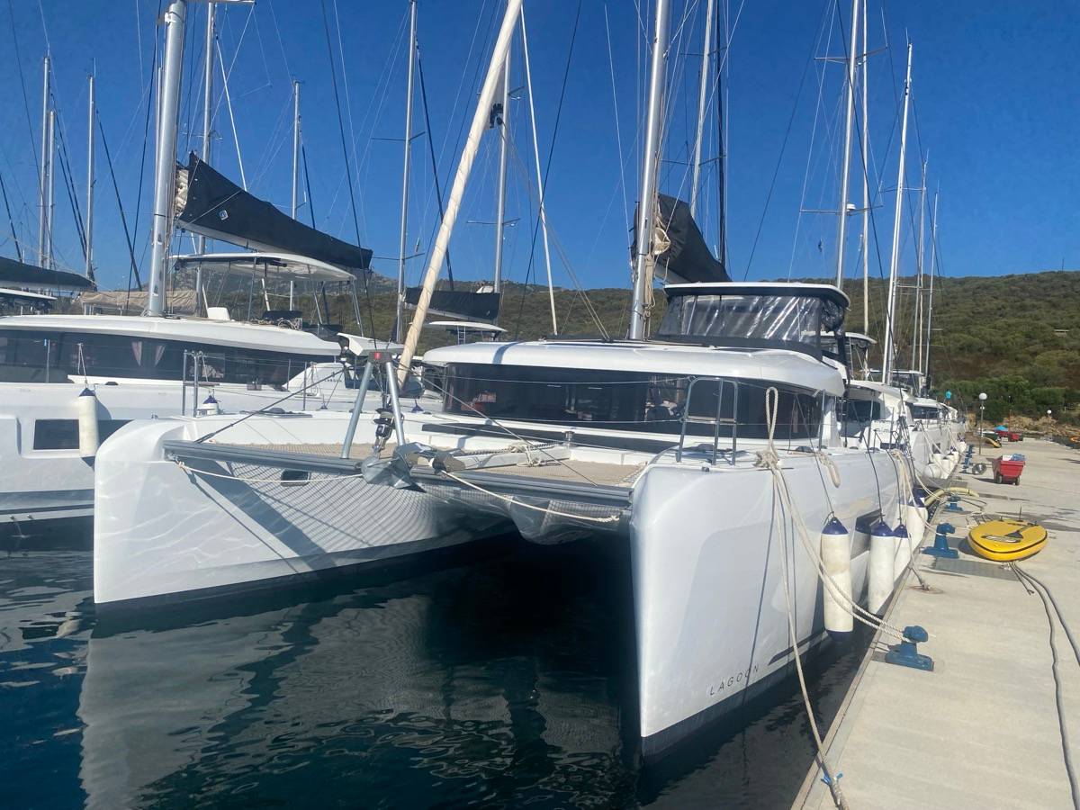 Lagoon 42 - 3