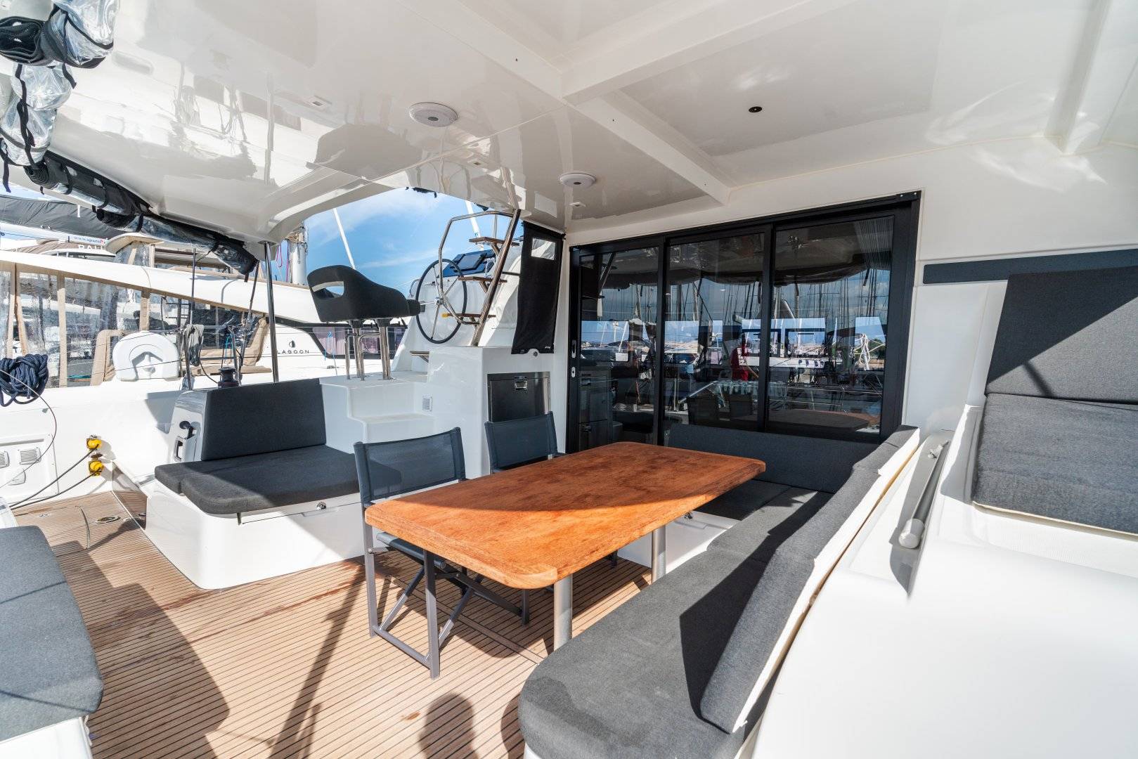 Lagoon 42 - 2