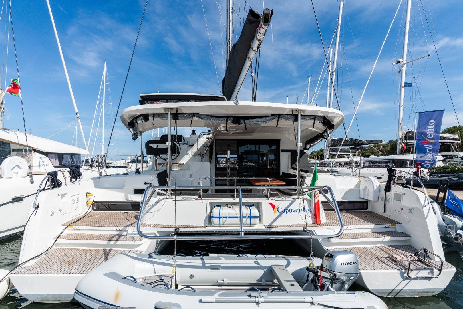 Lagoon 42