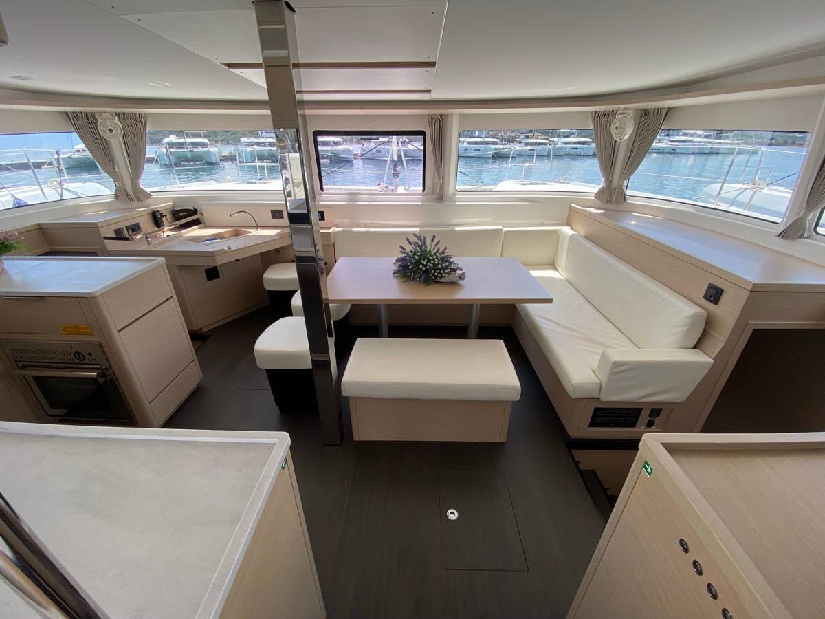 Lagoon 46 - 4