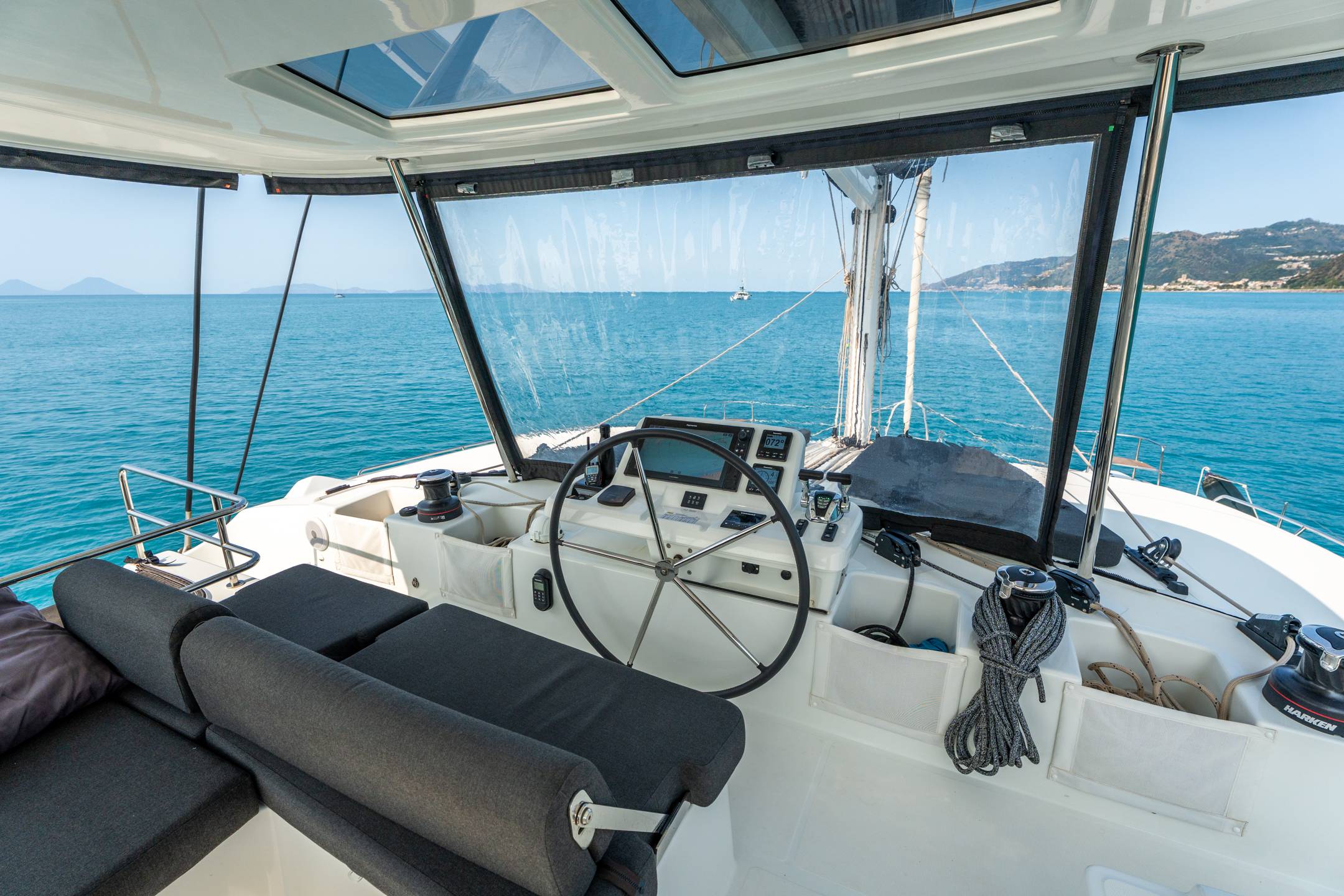 Lagoon 51 - 4