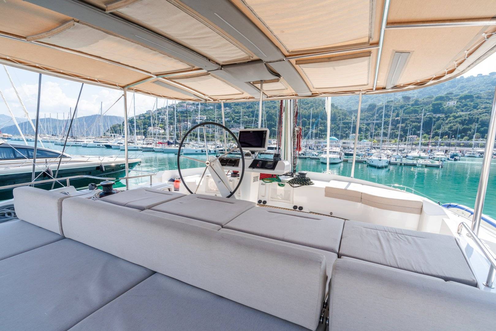 Lagoon 52 Fly - 4
