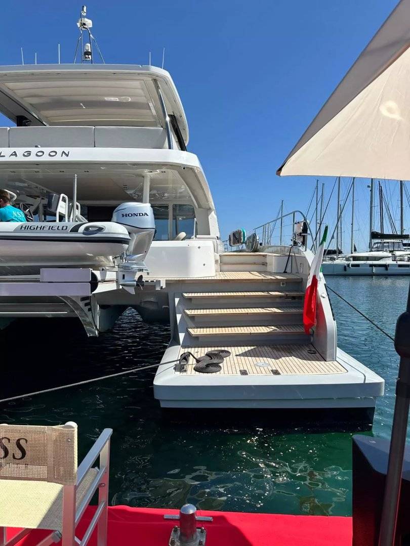 Lagoon Seventy 8 - 2