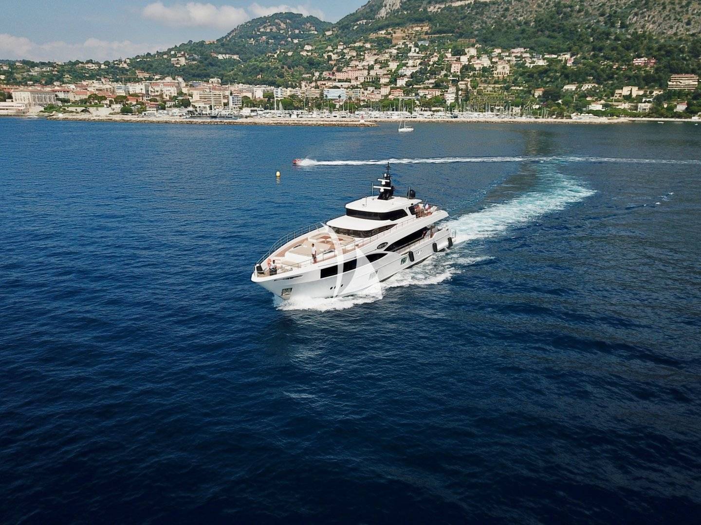 Majesty 100 - 4