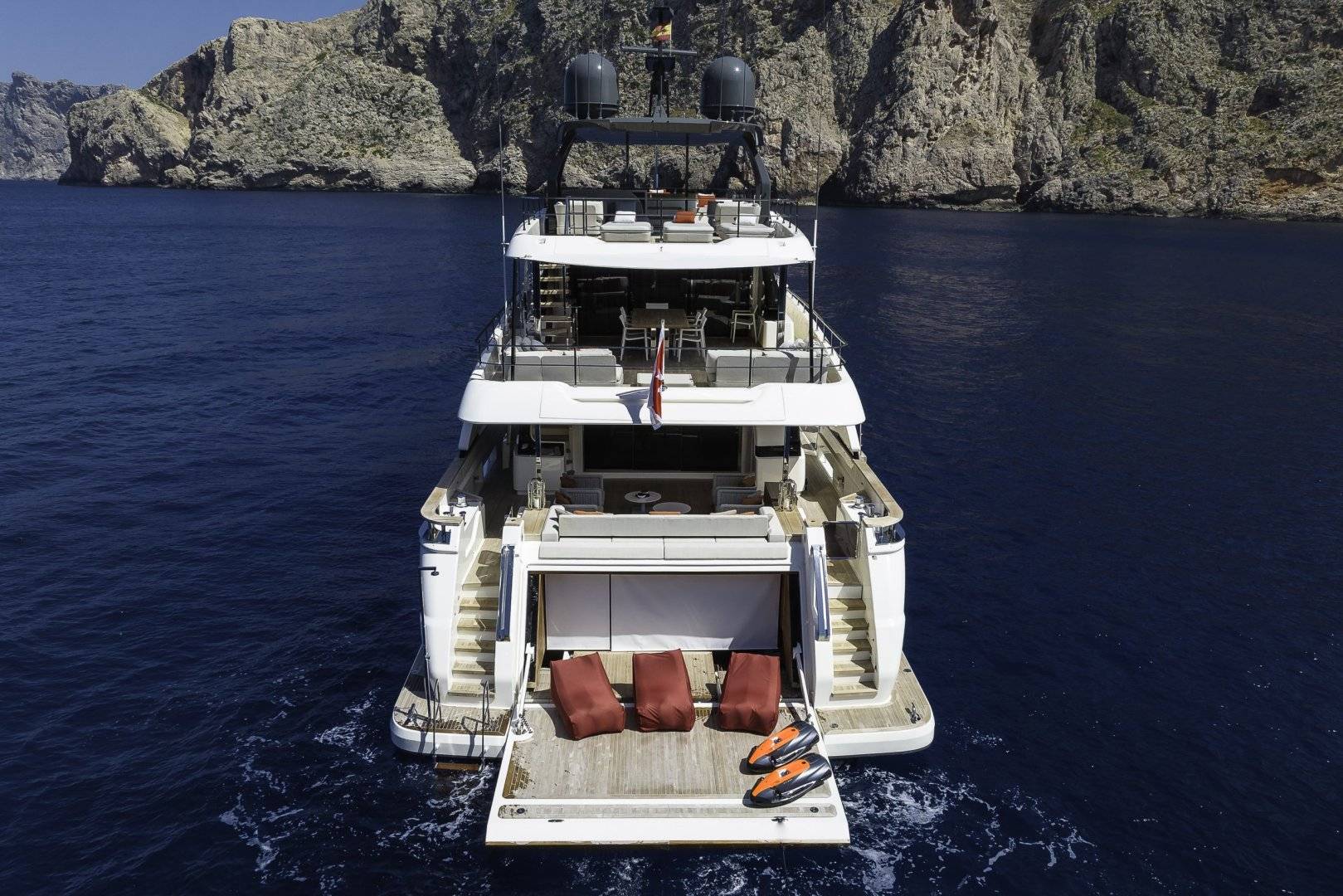 Navetta 33 Custom Line - 2