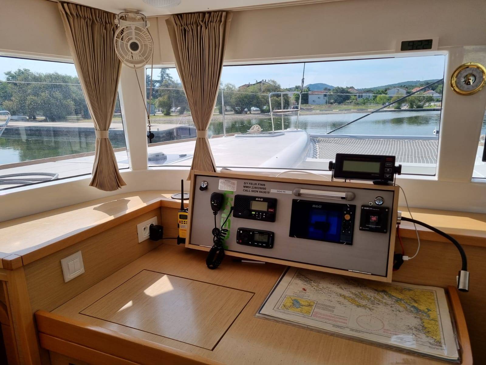 Lagoon 450 SporTop - 3