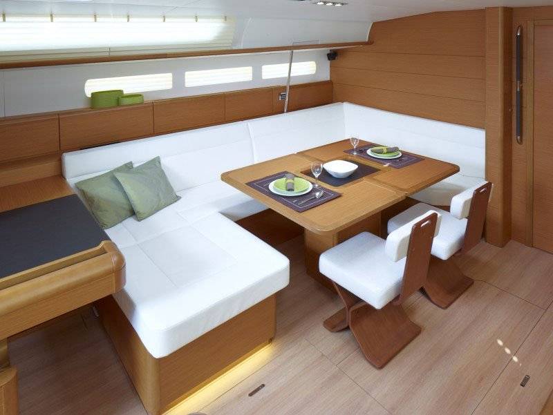 Sun Odyssey 519 - 3