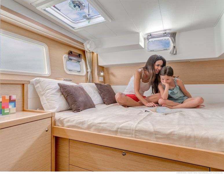 Lagoon 40 Motor Yacht - 4
