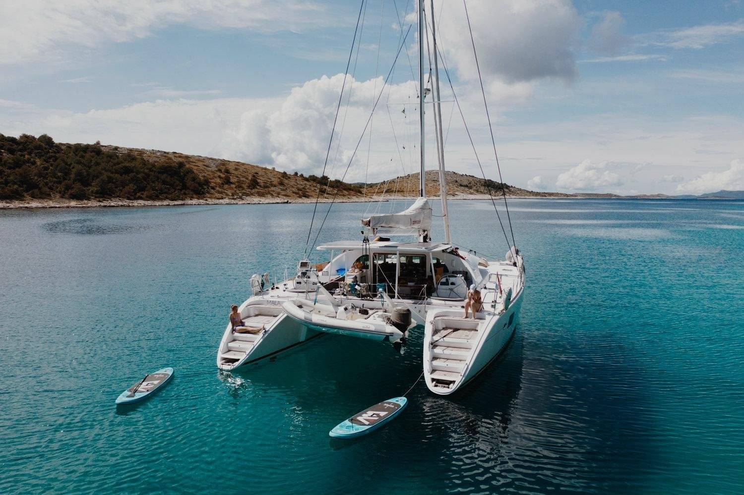 Lagoon 570