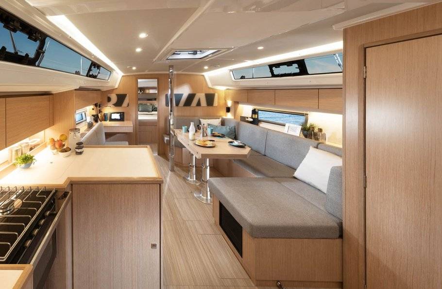 Bavaria 42 Cruiser - 4