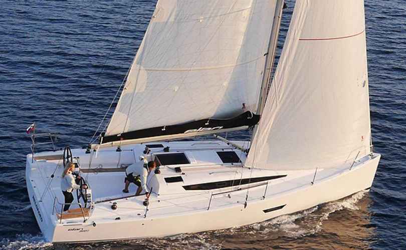 Elan E4 - 3