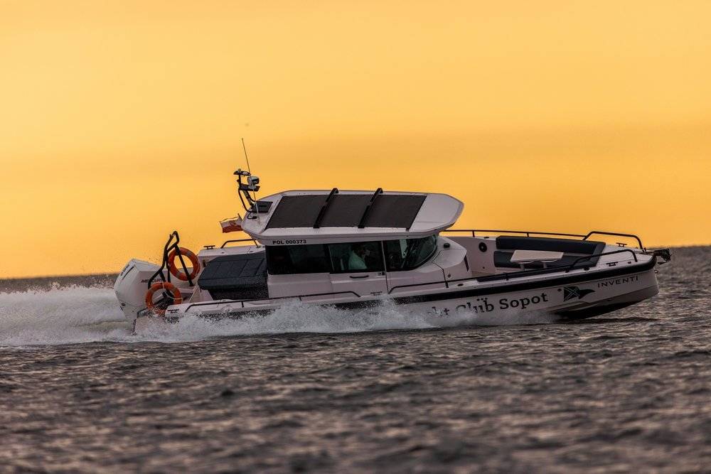 Axopar 28 Cabin - 2