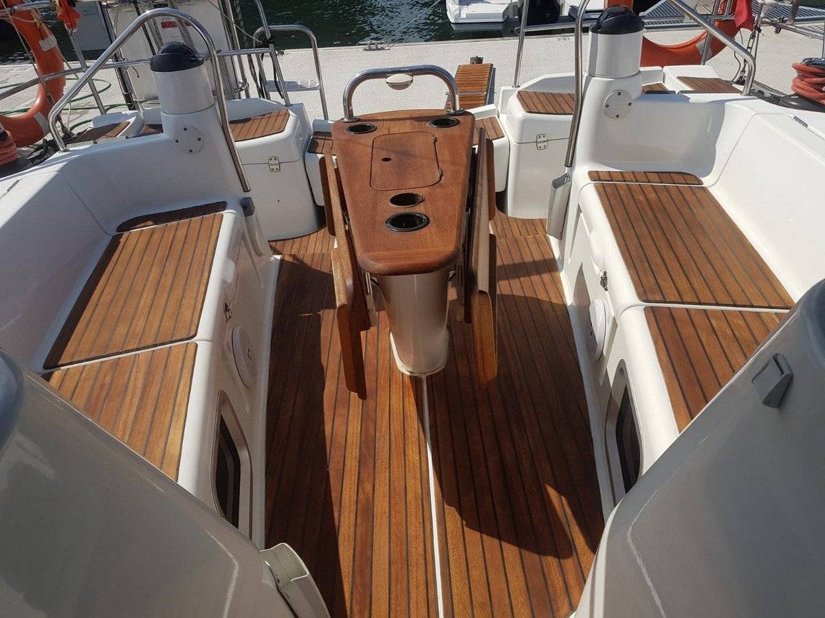Sun Odyssey 39i - 5