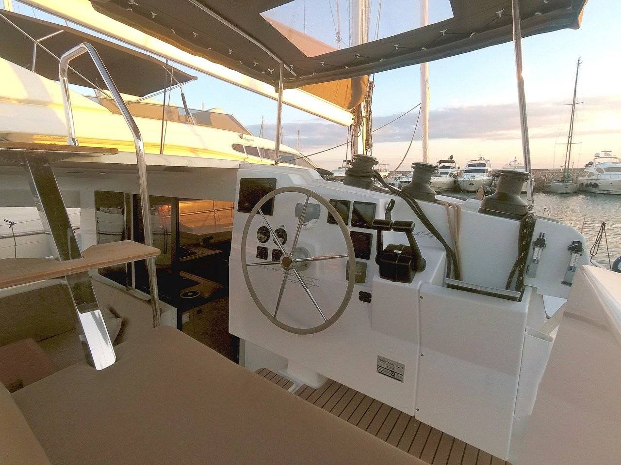 Lucia 40 - 4