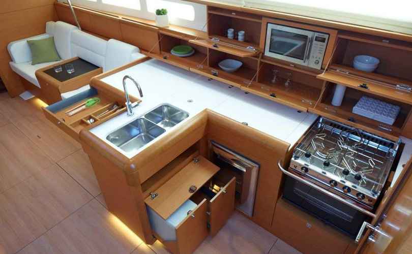 Sun Odyssey 519 - 3