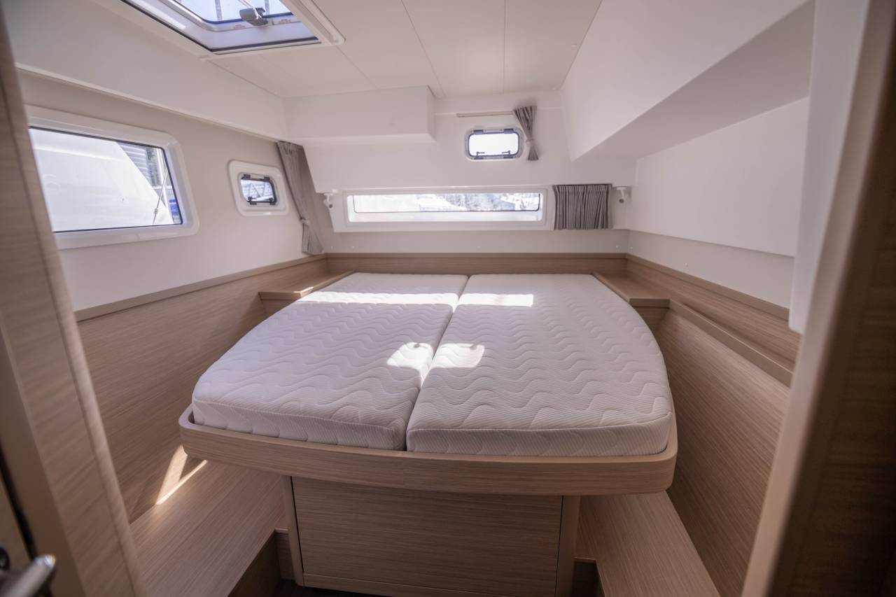 Lagoon 42 - 5