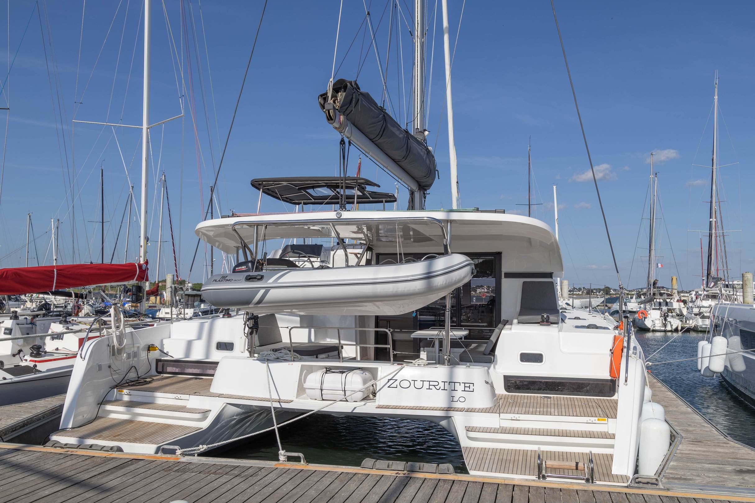 Lagoon 42