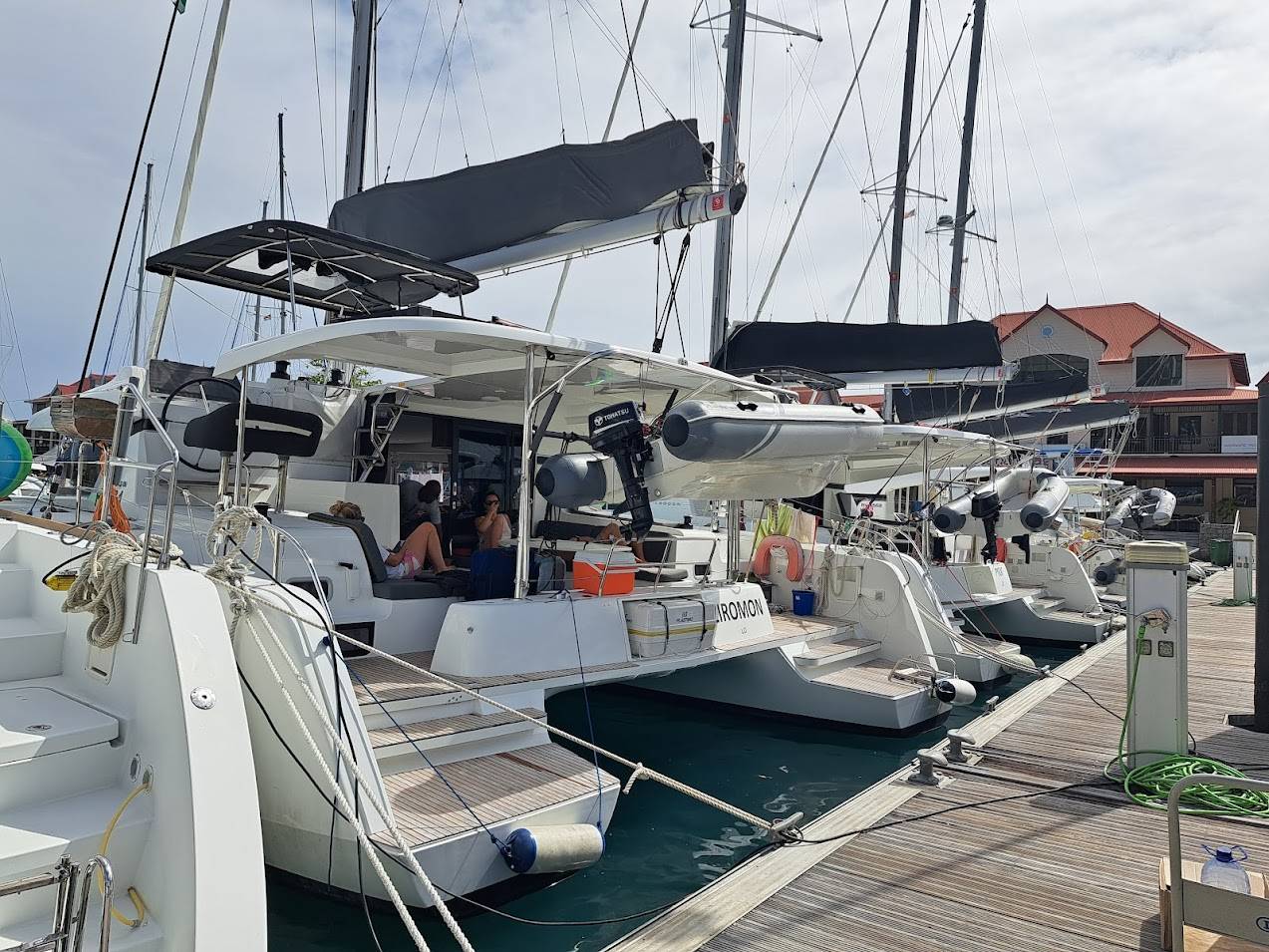 Lagoon 42