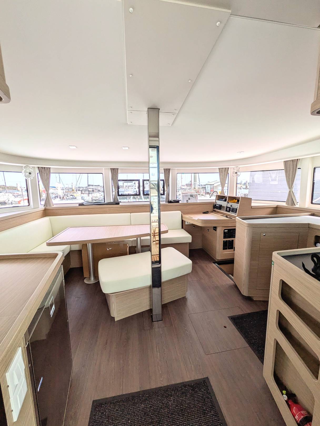 Lagoon 42 - 4