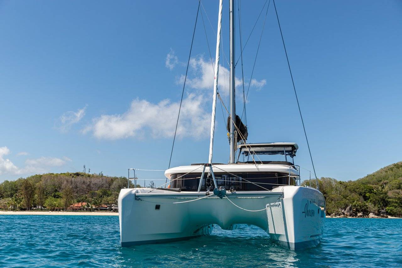 Lagoon 42 - 4