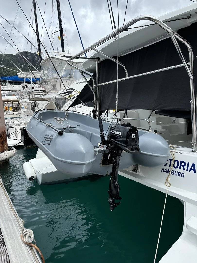 Lagoon 42 - 3