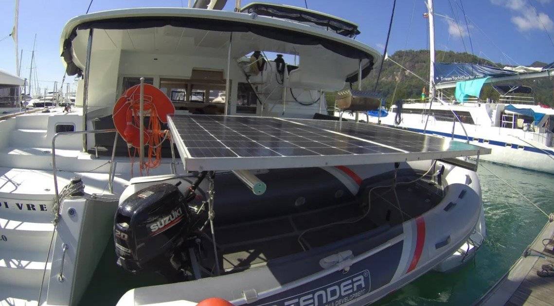 Lagoon 450 SporTop - 3