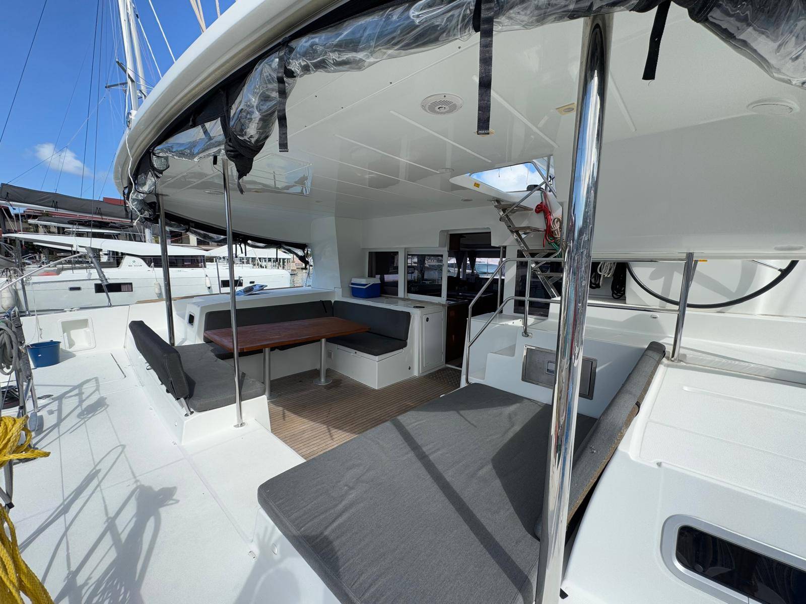 Lagoon 450 SporTop - 3
