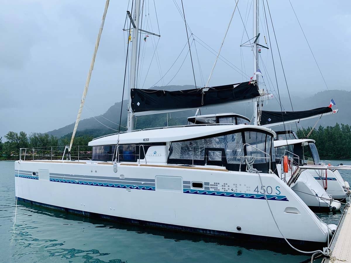 Lagoon 450 SporTop