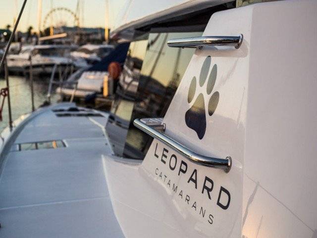Leopard 44 - 4