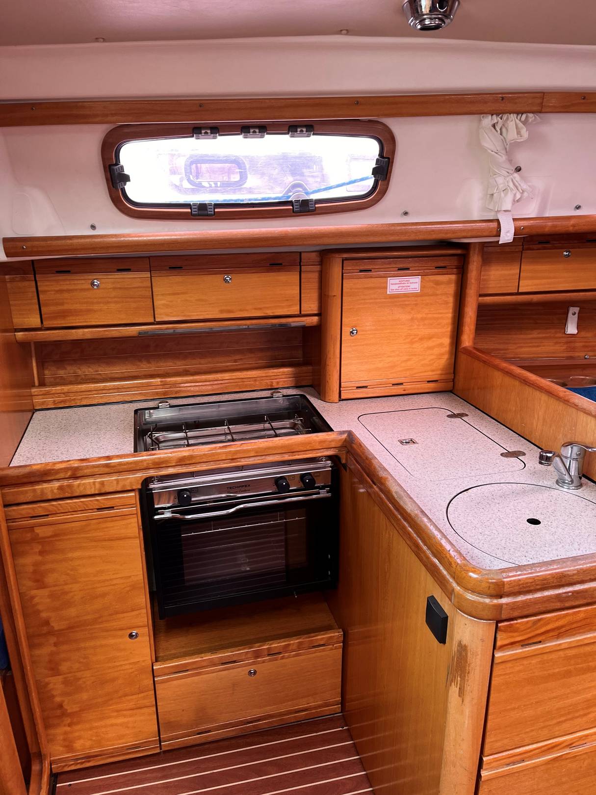 Bavaria 33 Cruiser - 4