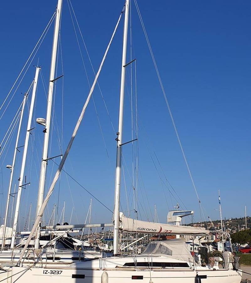 Salona 33 - 2