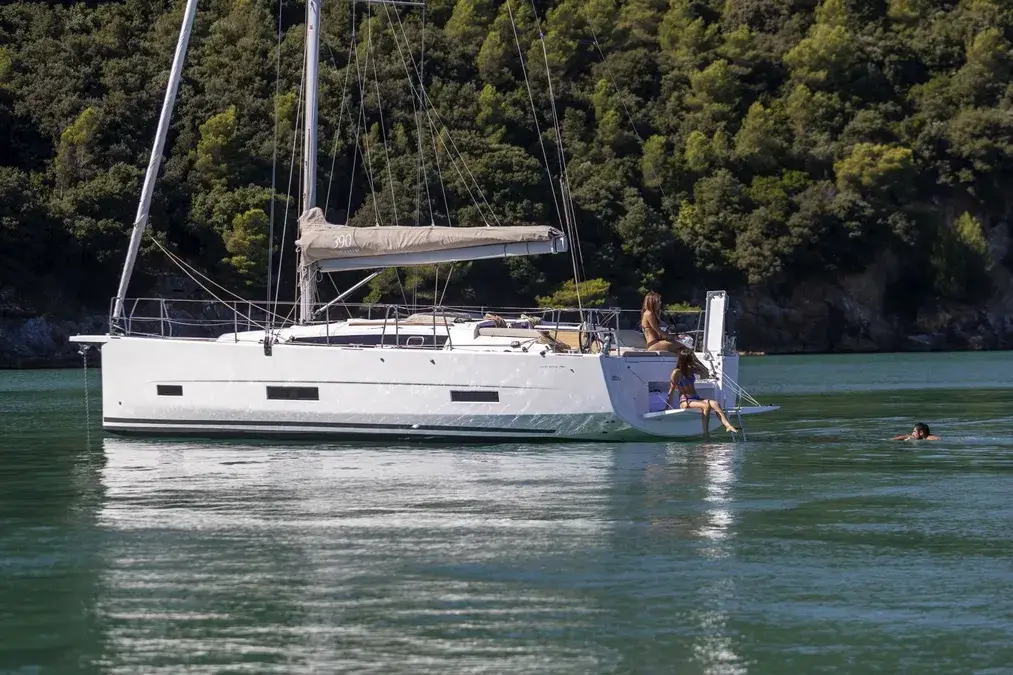 Dufour 390 Grand Large - 3