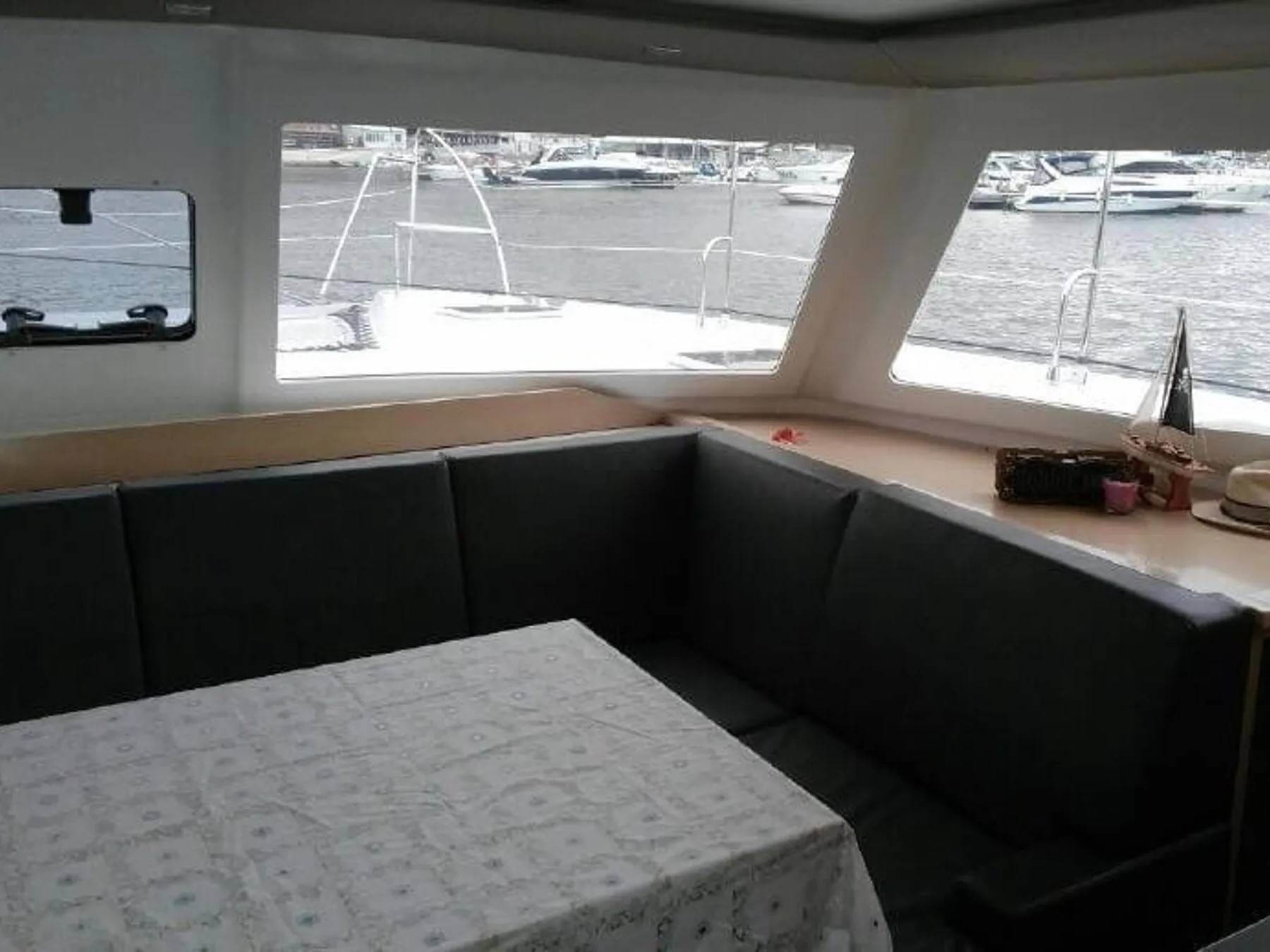 Helia 44 - 3