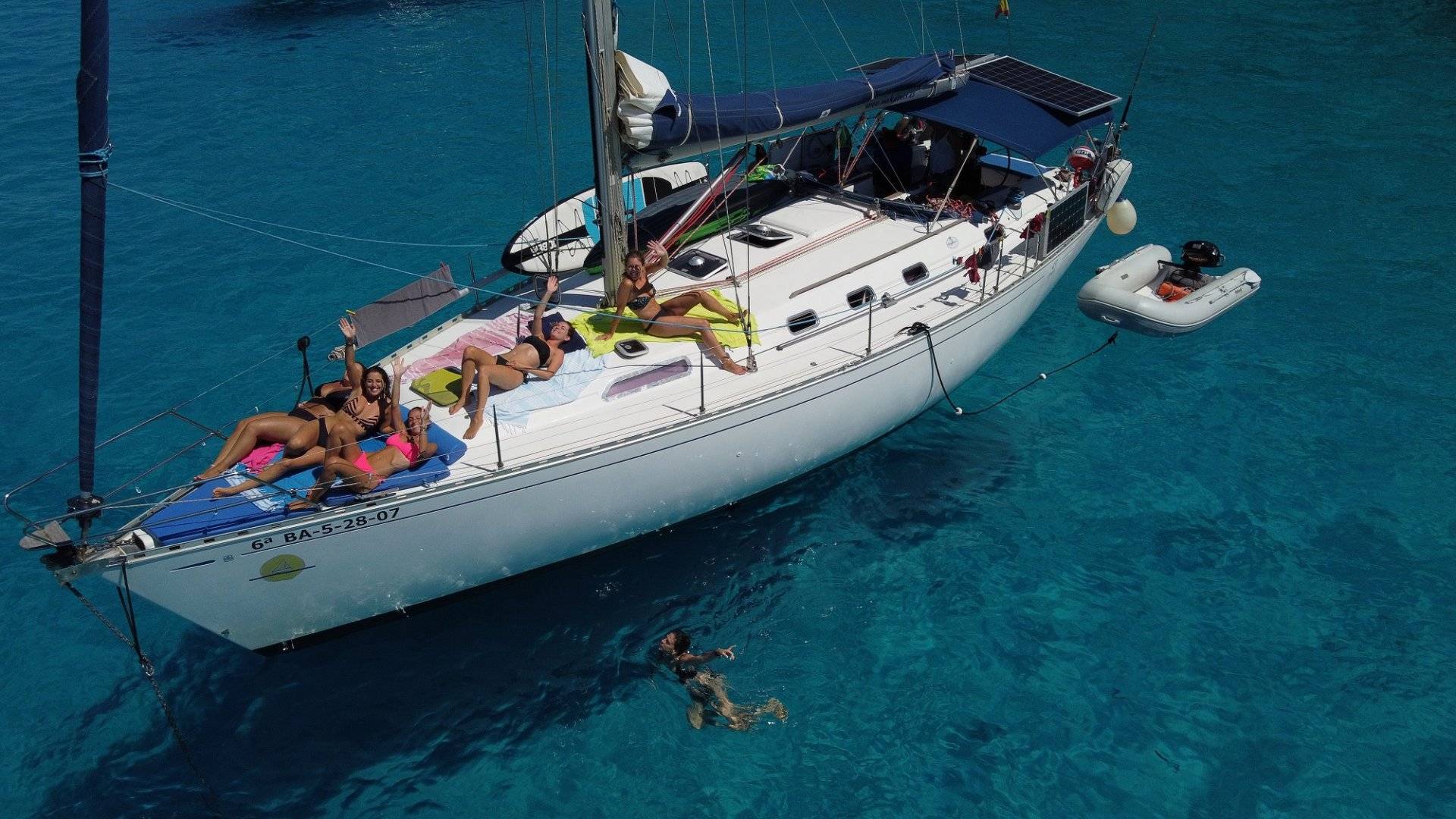 Dufour 43 Classic