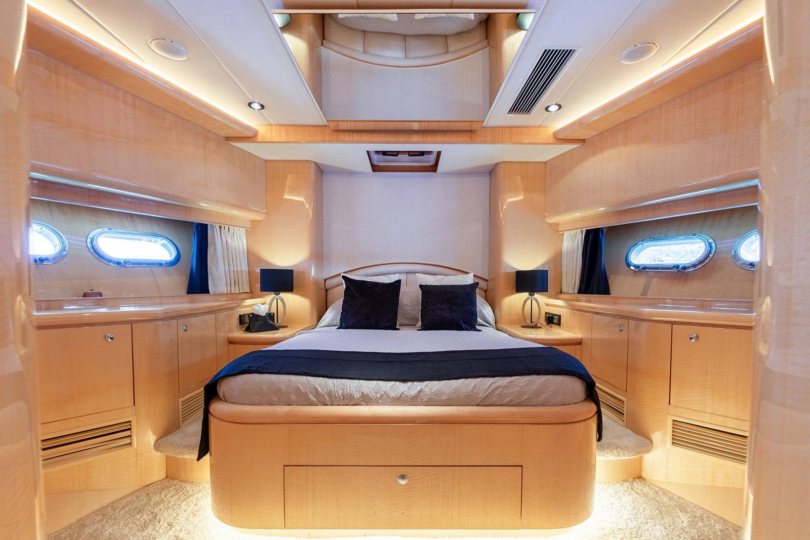 Elegance 76 - 2