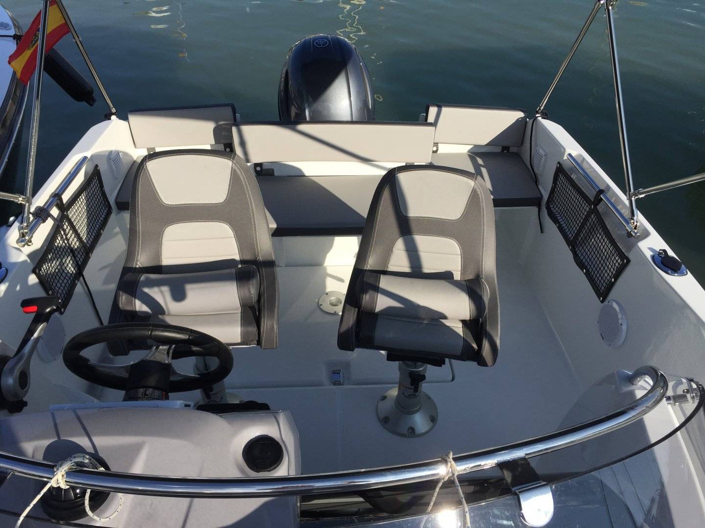 Flyer 550 Sun Deck - 5
