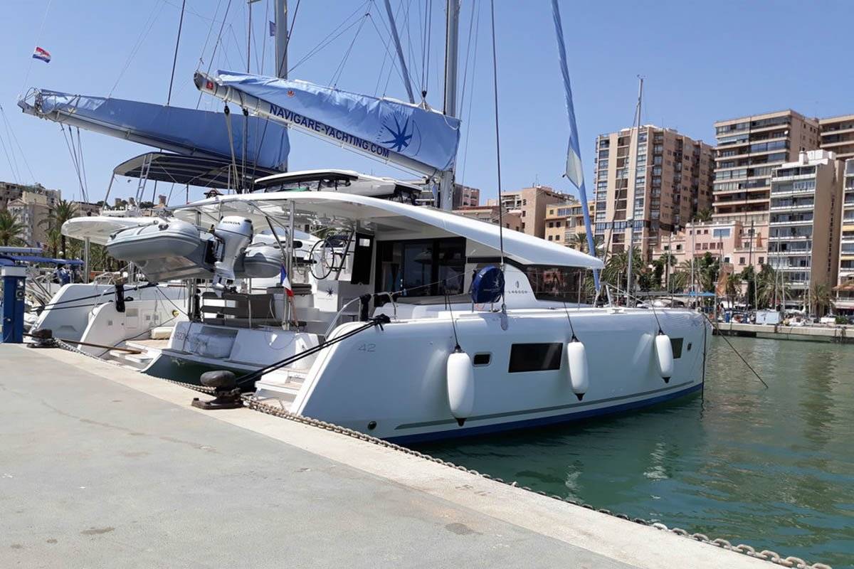 Lagoon 42 - 2