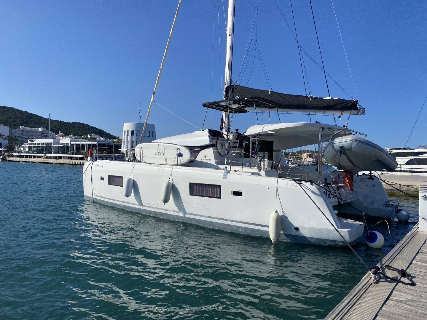 Lagoon 42 - 4
